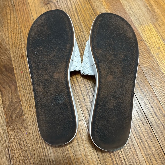 SOLD Steve Madden Sandals - Picture 4 of 4